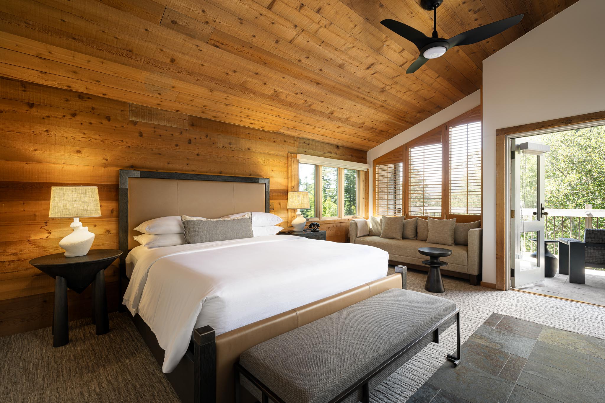 /images/stay/Big Sur Villa Living Room Bedroom.jpg